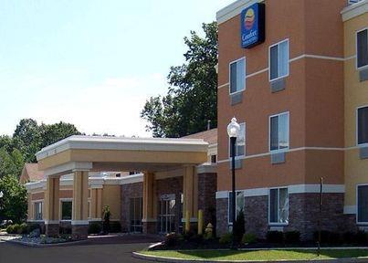 Отель Comfort Inn & Suites