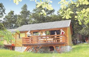 Апартаменты Holiday home Le Bochetay