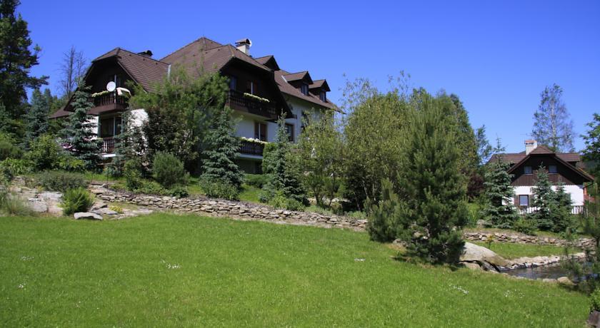 Отель Villa Karolina