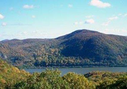 Отель Econo Lodge near West Point
