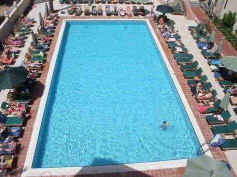 Отель Julian Forest Suites