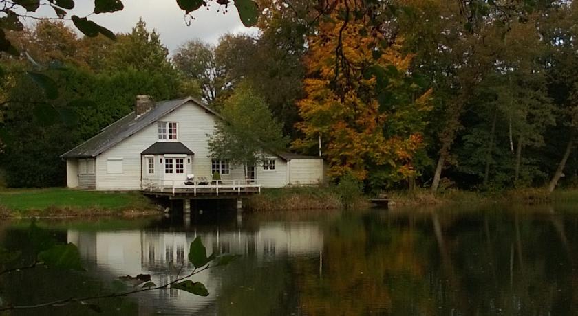 Отель La cabane sur l'eau