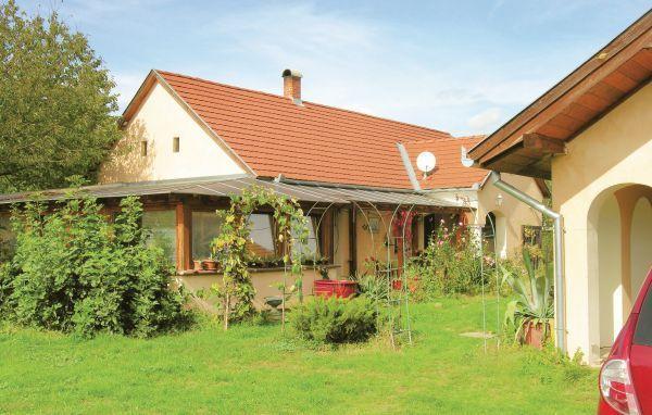 Апартаменты Holiday home Kossuth utca-Zalabaksa