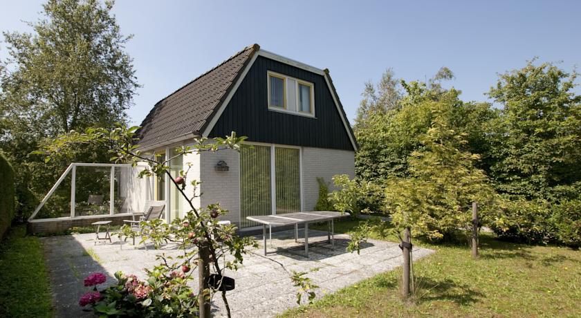 Отель Bungalow Mooyeveld