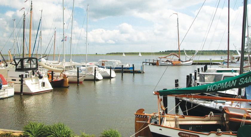 Апартаменты Holiday home Bunschoten II