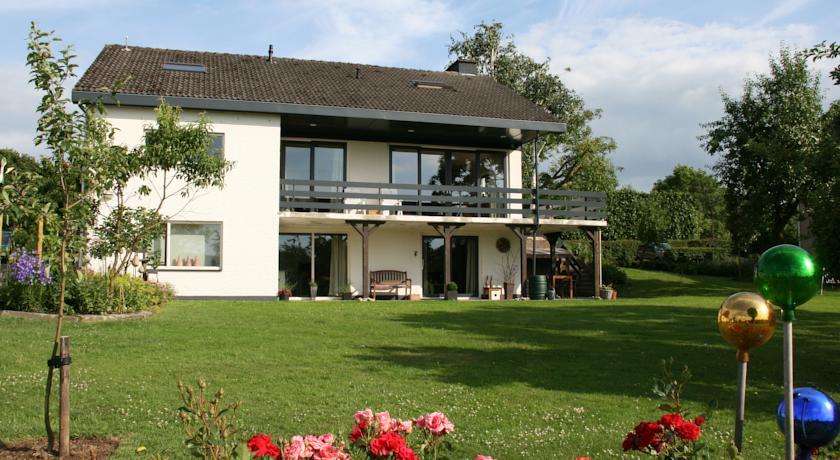 Апартаменты Vakantiewoning Den Hoaf