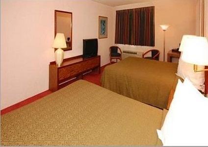 Отель Quality Inn Saint Ignace