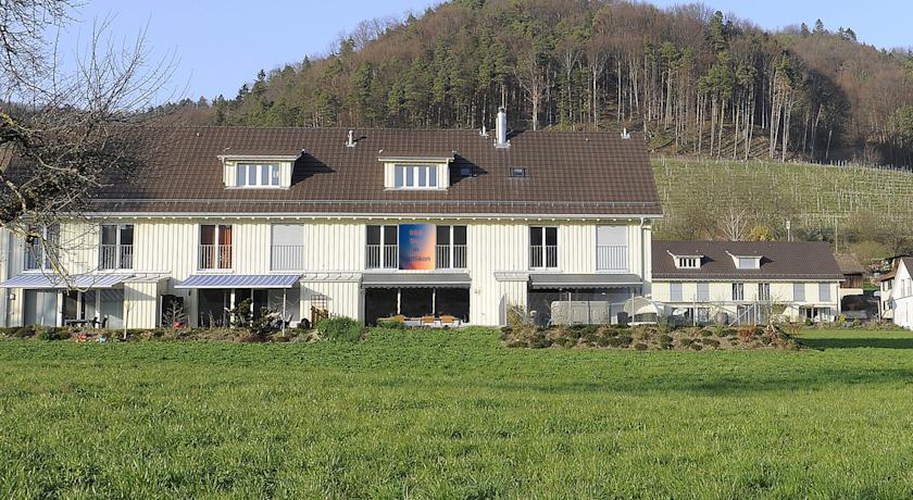 Мини-отель B&B Sky in Dättlikon
