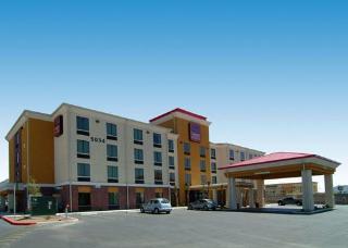 Отель Comfort Suites