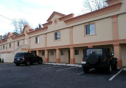 Отель Rodeway Inn Toms River