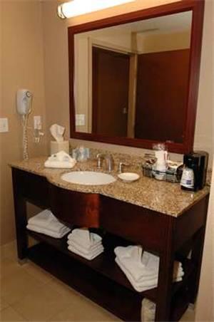 Отель Hampton Inn Watertown