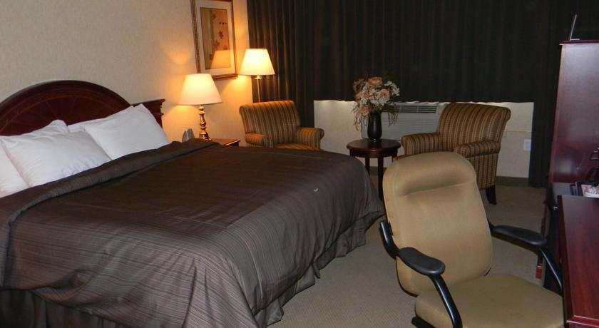 Отель Days Inn Sudbury