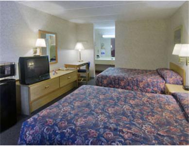 Отель Howard Johnson Inn - Fredericksburg