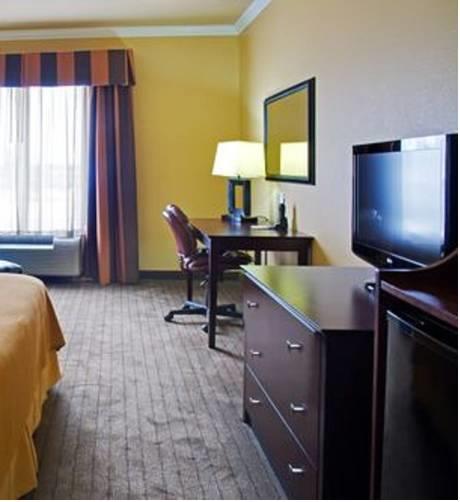Отель Holiday Inn Express Hotel & Suites Natchitoches