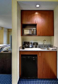 Отель SpringHill Suites Medford