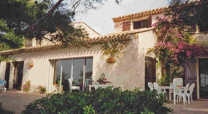 Вилла Villa Roquebrune-sur-Argens