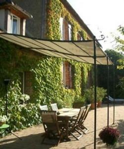 Отель Chambres d'Hôtes Les Chamognots
