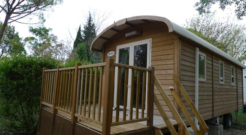 Отель Camping Les Tourrades