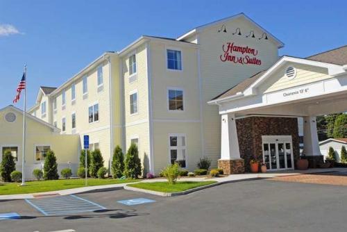Отель Hampton Inn & Suites Mystic