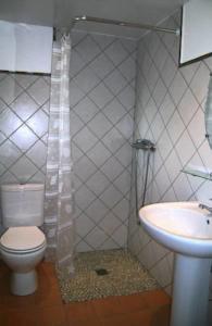 Отель Holiday home Le Guily Boeuf