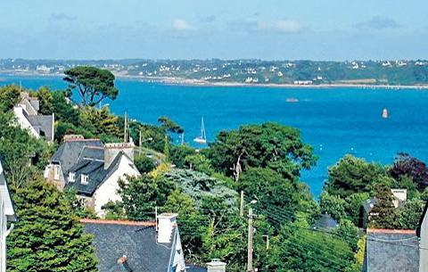 Апартаменты Holiday home Rue Pierre Le Goffic