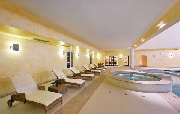 Апартаменты Holiday home Route de Bagnols en Foret