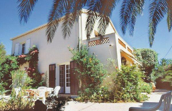 Апартаменты Holiday home Avenue Clovis Hugues