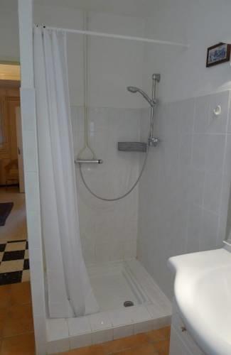 Апартаменты Holiday home chemin de Pilliéres