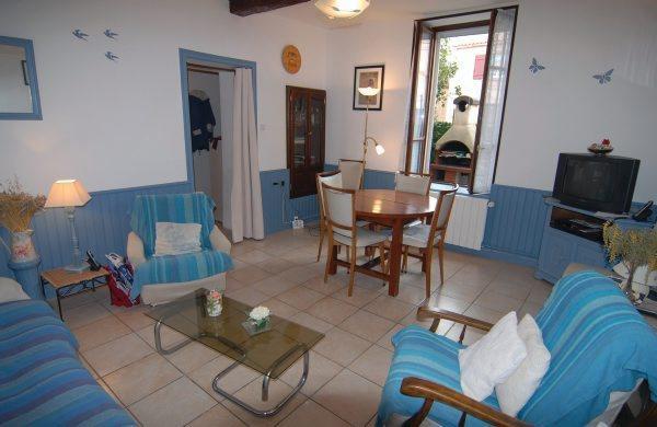 Апартаменты Holiday home traverse des Magnans