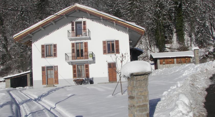 Апартаменты La Ferme de la Roche à l'Aigle