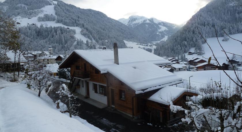 Апартаменты Chalet Le Pomoncenay