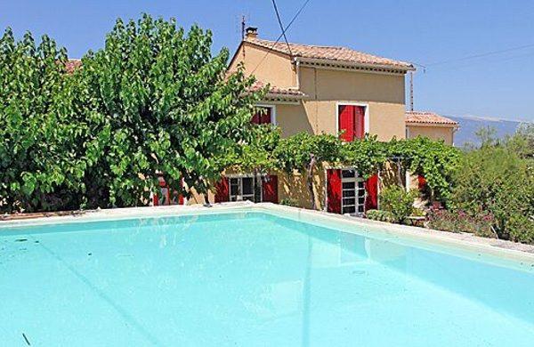 Апартаменты Holiday home Chemin d'Aubignan à Mazan