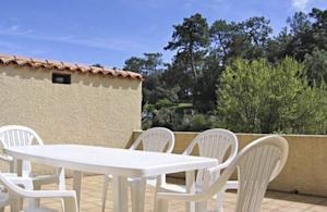 Отель Holiday home Rue De La Palonniere