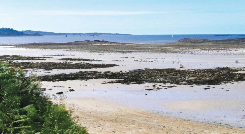 Апартаменты Holiday home Rue Des Plages