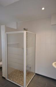 Отель Holiday home Domaine Des Tuilieres