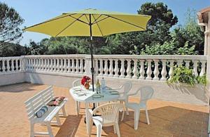 Отель Holiday home Rue des Côtes