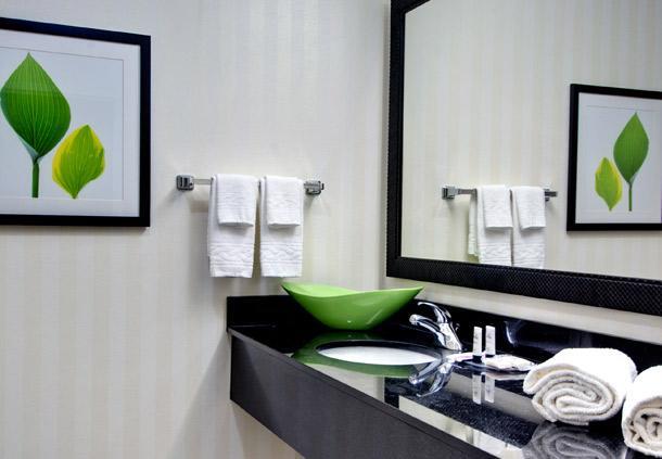 Отель Fairfield Inn and Suites by Marriott Madison West / Middleton