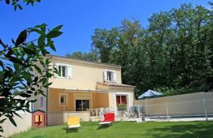 Апартаменты Holiday home Route de Saint Paul