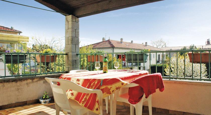 Апартаменты Holiday home Rue Maurice Imbert