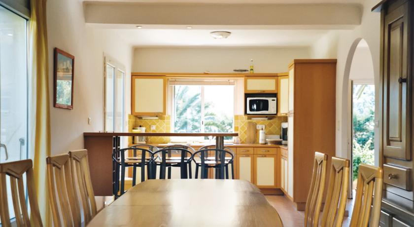 Апартаменты Holiday home De La Marine