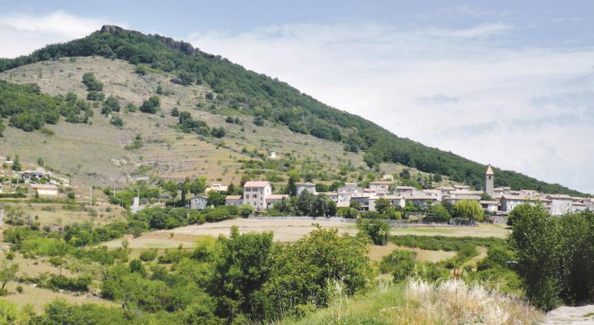 Апартаменты Holiday home Les Bourriaux