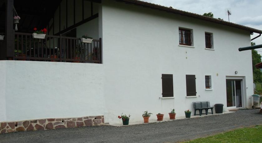 Апартаменты Gite Au Coeur Du Pays Basque