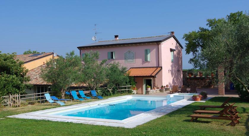 Отель Agriturismo La Casa Del Mandorlo