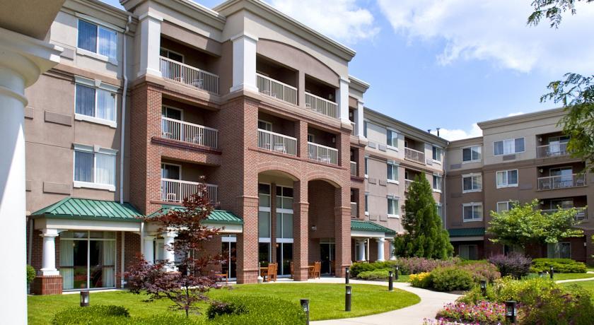 Отель Courtyard Basking Ridge