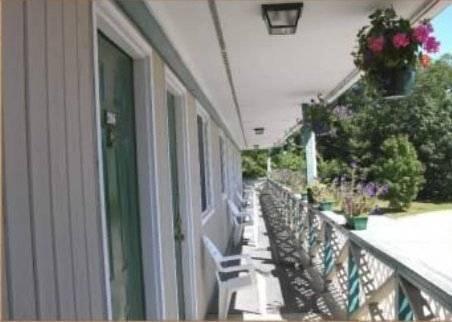 Отель Budget Inn North Stonington