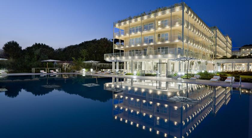 Отель Una Hotel Versilia