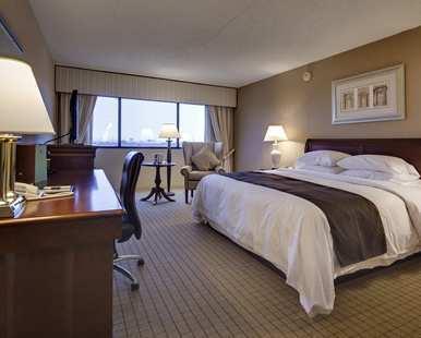 Отель DoubleTree by Hilton Newark
