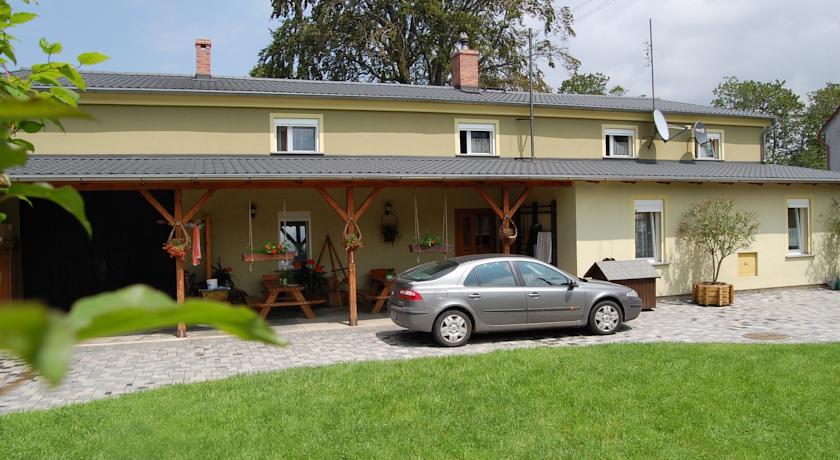 Отель Gościniec Pod Bukiem