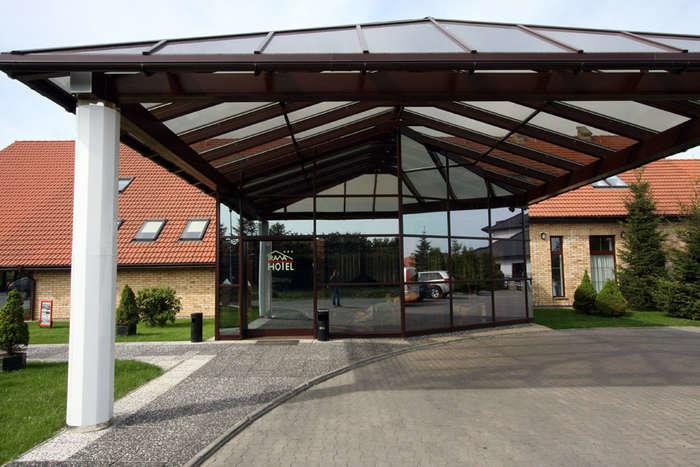 Отель Hotel Trawa