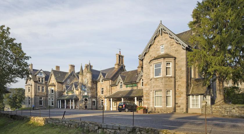 Отель The Invercauld Arms Hotel